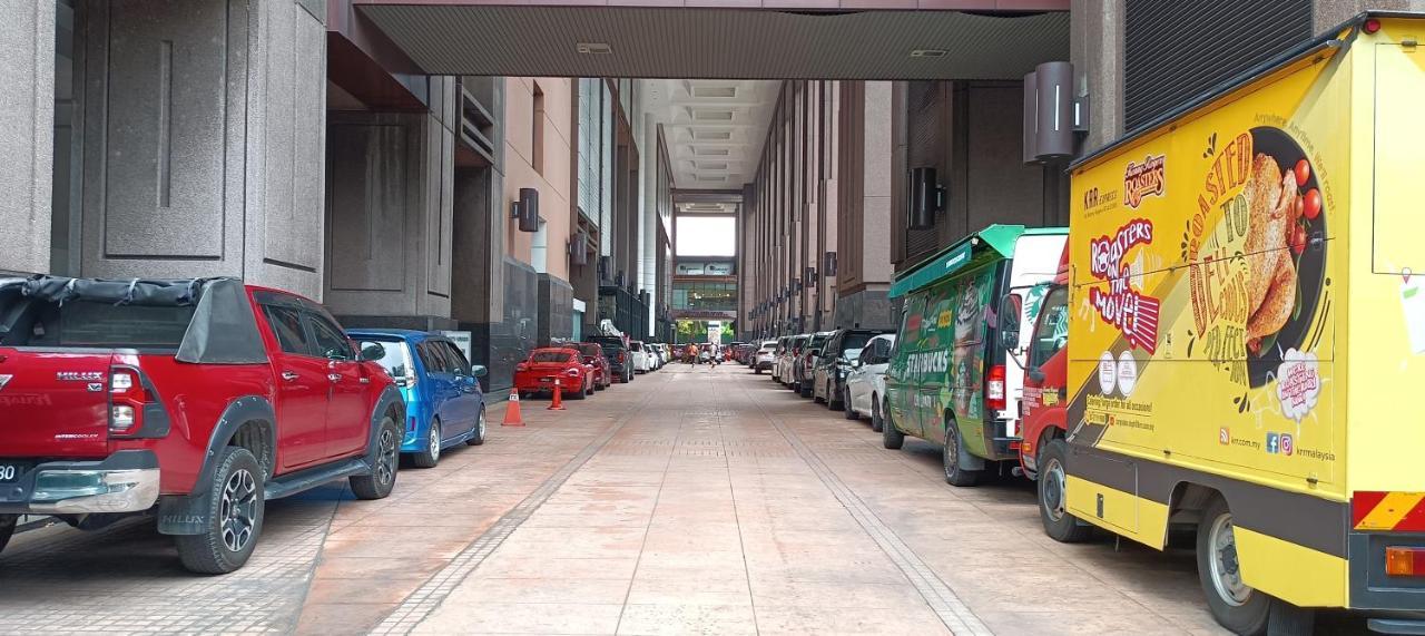 Plaza Apartment At Berjaya Times Square Kl Kuala Lumpur Exterior foto